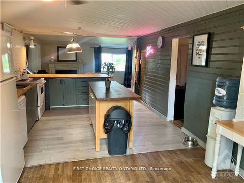 Photo 9 at 397 Bayview Drive, Constance Bay