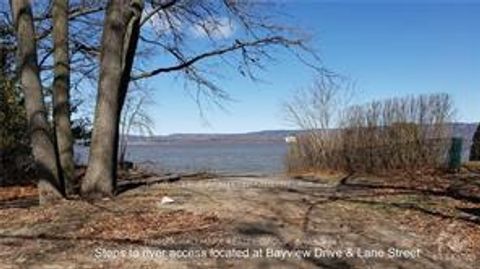 Photo 13 at 397 Bayview Drive, Constance Bay