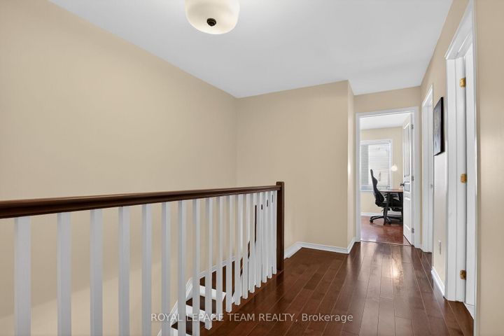 Photo 18 at 19 Goldthorpe Private, Nepean (Stonebridge), Ottawa