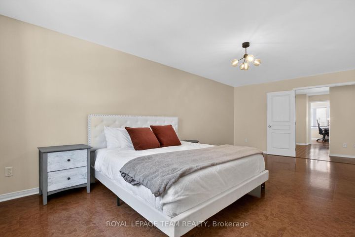 Photo 20 at 19 Goldthorpe Private, Nepean (Stonebridge), Ottawa