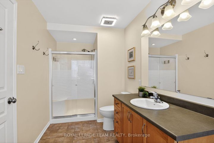 Photo 23 at 19 Goldthorpe Private, Nepean (Stonebridge), Ottawa
