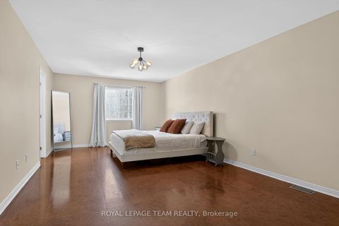 Photo 19 at 19 Goldthorpe Private, Nepean (Stonebridge), Ottawa