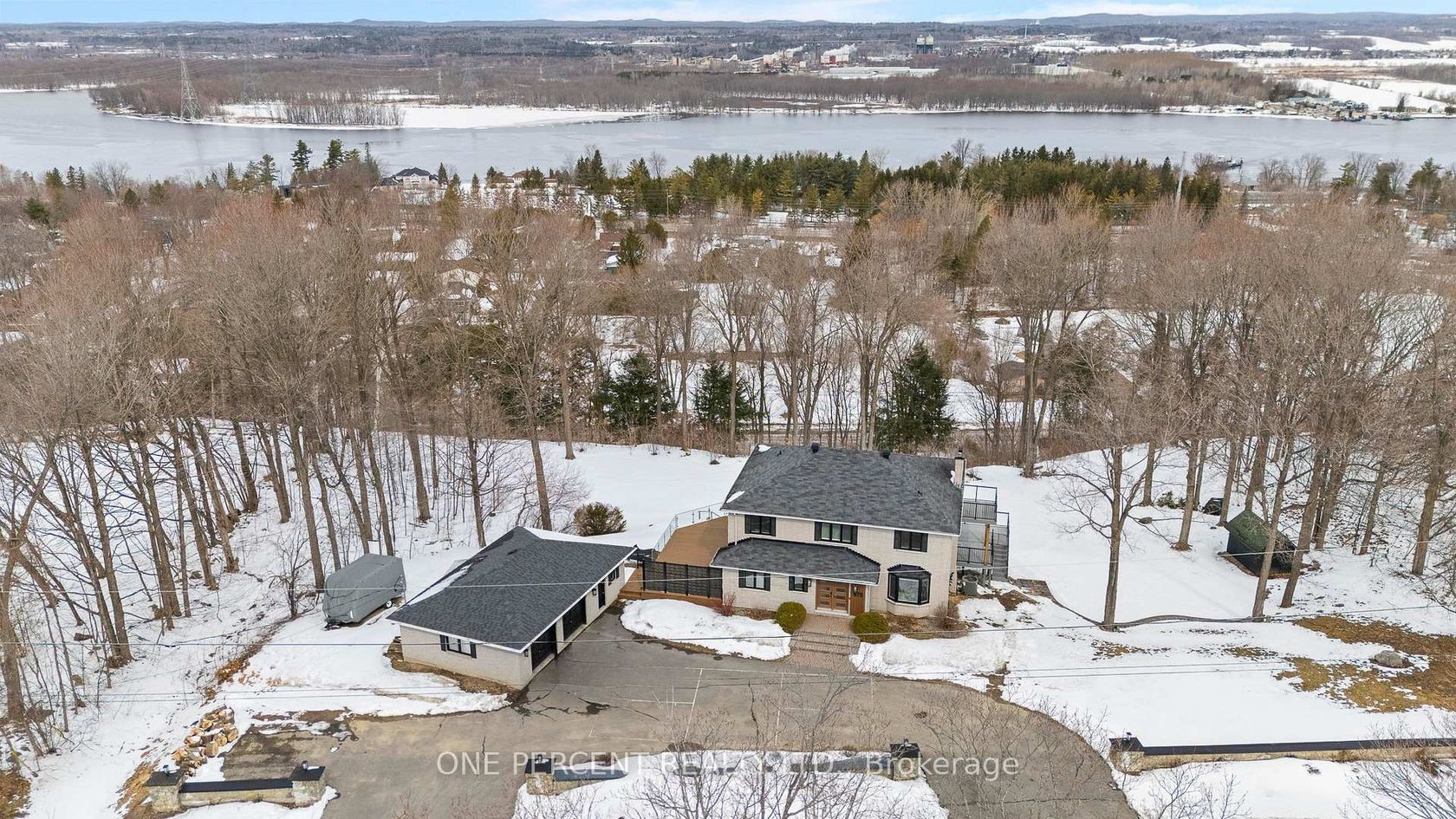 975 Fieldown Street, Cumberland Ridge, Orleans 2