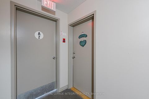 Photo 4 at 5 - 400 FENERTY Court, Katimavik, Kanata