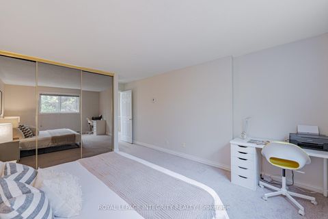 Photo 24 at 5 - 400 FENERTY Court, Katimavik, Kanata