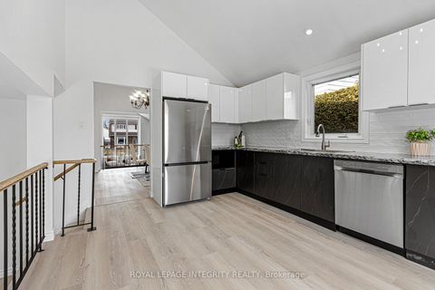 Photo 9 at 6368 Viseneau Drive, Chateauneuf, Orleans