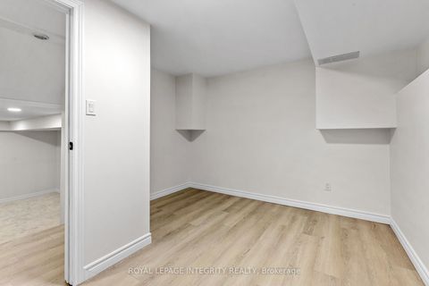 Photo 25 at 6368 Viseneau Drive, Chateauneuf, Orleans