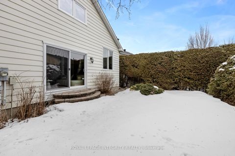 Photo 31 at 6368 Viseneau Drive, Chateauneuf, Orleans