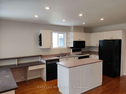 Photo 2 at 16 Fairview Crescent, Arnprior