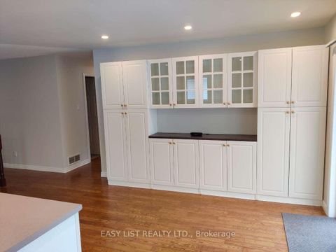 Photo 3 at 16 Fairview Crescent, Arnprior