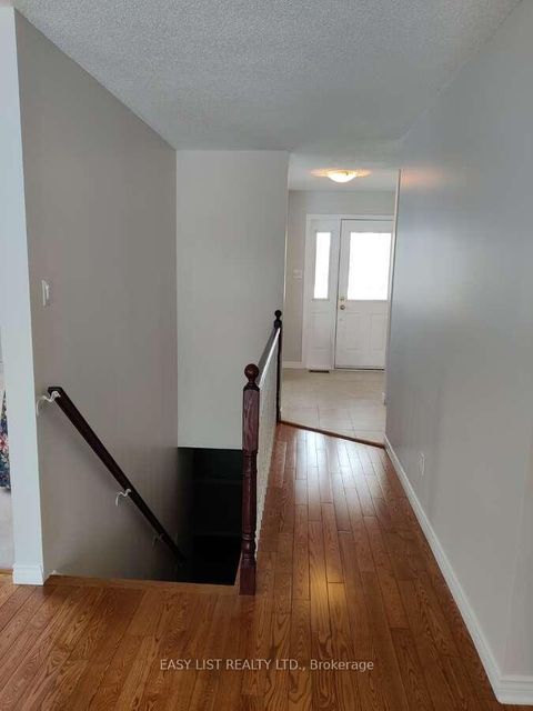 Photo 7 at 16 Fairview Crescent, Arnprior