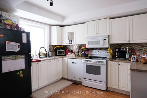 Photo 3 at 245 Harriet Street, Arnprior