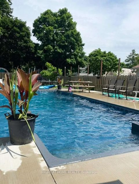 Photo 12 at 245 Harriet Street, Arnprior