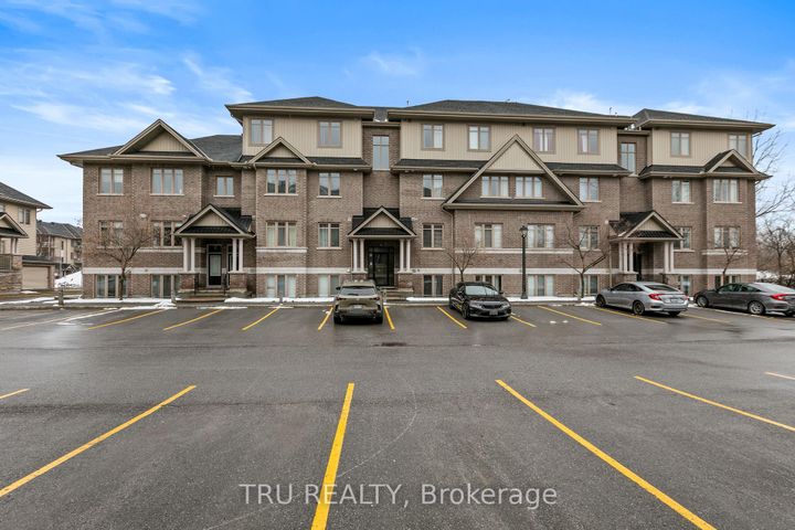 Photo 2 at 28 Tadley Private, Nepean (Longfields), Ottawa