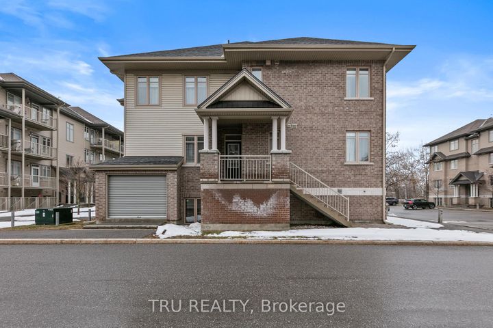 Photo 3 at 28 Tadley Private, Nepean (Longfields), Ottawa