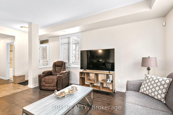 Photo 12 at 28 Tadley Private, Nepean (Longfields), Ottawa