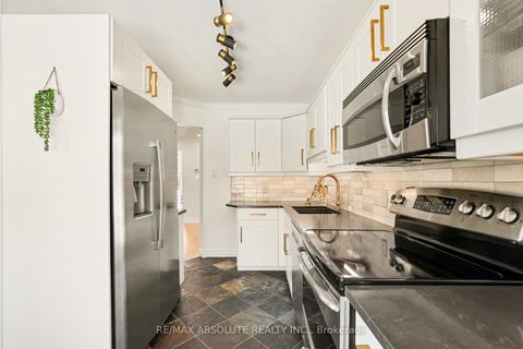 Photo 9 at 23 Riverbank Court, Stittsville (Central), Stittsville