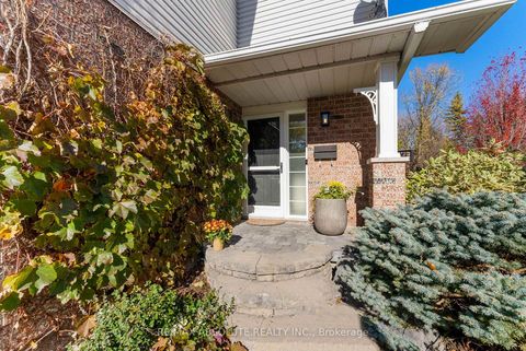 Photo 39 at 23 Riverbank Court, Stittsville (Central), Stittsville