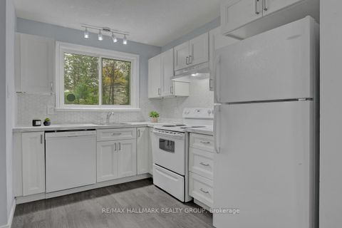 Photo 13 at 71 Morton Drive, Glencairn/Hazeldean, Kanata