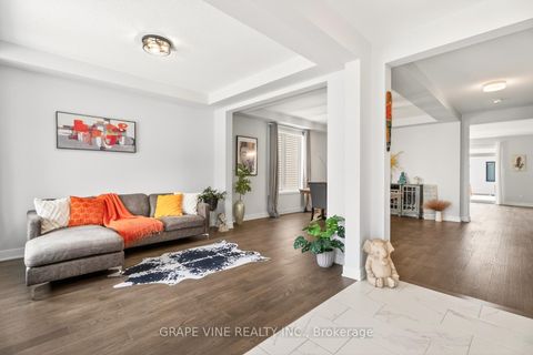 Photo 4 at 845 Pearly Everlasting Crescent, Goulbourn Twp From Franktown Rd/South To Rideau, Stittsville