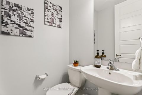 Photo 11 at 845 Pearly Everlasting Crescent, Goulbourn Twp From Franktown Rd/South To Rideau, Stittsville