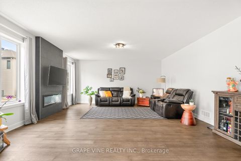 Photo 19 at 845 Pearly Everlasting Crescent, Goulbourn Twp From Franktown Rd/South To Rideau, Stittsville