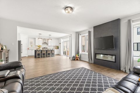 Photo 22 at 845 Pearly Everlasting Crescent, Goulbourn Twp From Franktown Rd/South To Rideau, Stittsville