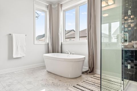 Photo 26 at 845 Pearly Everlasting Crescent, Goulbourn Twp From Franktown Rd/South To Rideau, Stittsville