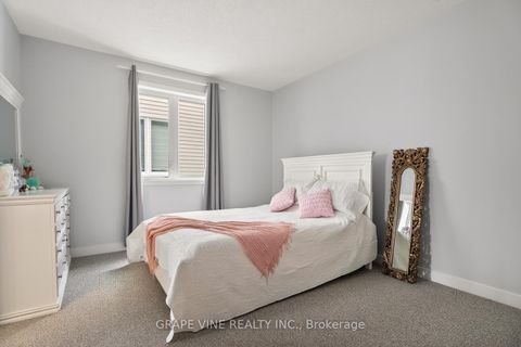 Photo 30 at 845 Pearly Everlasting Crescent, Goulbourn Twp From Franktown Rd/South To Rideau, Stittsville