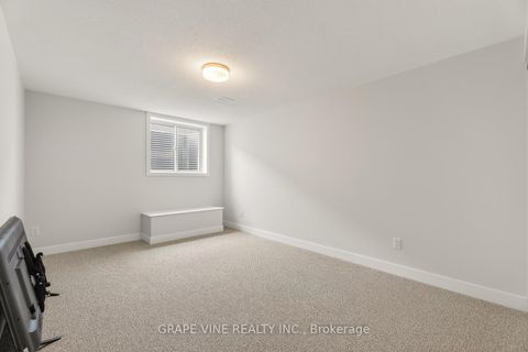 Photo 39 at 845 Pearly Everlasting Crescent, Goulbourn Twp From Franktown Rd/South To Rideau, Stittsville