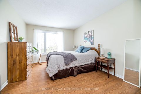 Photo 17 at 27 Pine Needles Court, Stittsville (Central), Stittsville