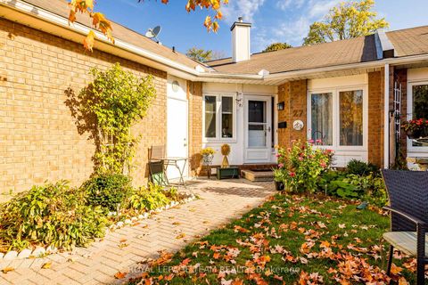 Photo 34 at 27 Pine Needles Court, Stittsville (Central), Stittsville