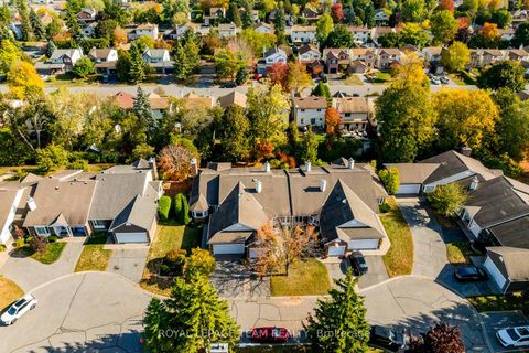 Photo 35 at 27 Pine Needles Court, Stittsville (Central), Stittsville