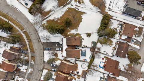 Photo 37 at 7942 Decarie Drive, Orleans Wood, Orleans