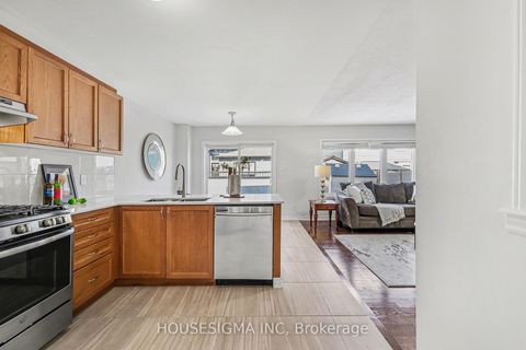 Photo 9 at 333 Rouncey Road, Emerald Meadows/Trailwest, Kanata