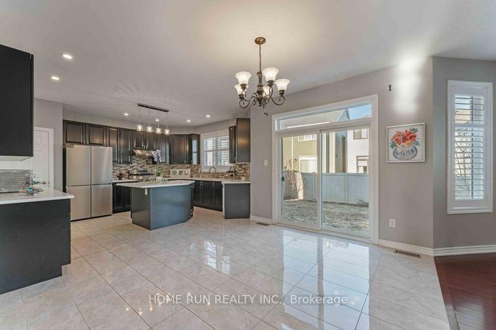 Photo 9 at 2721 Grand Vista Circle, Nepean (Half Moon Bay), Ottawa