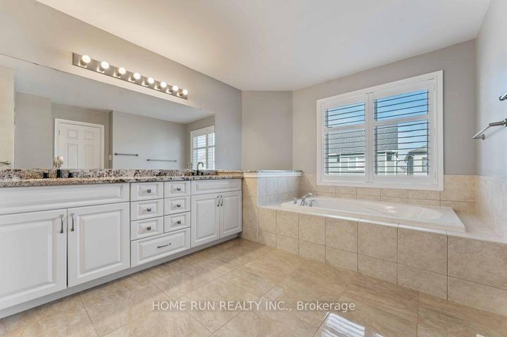 Photo 19 at 2721 Grand Vista Circle, Nepean (Half Moon Bay), Ottawa