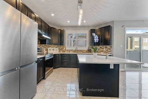 Photo 13 at 2721 Grand Vista Circle, Nepean (Half Moon Bay), Ottawa