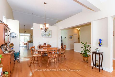 Photo 6 at 1861 Mickelberry Crescent, Notting Hill/Summerside, Orleans