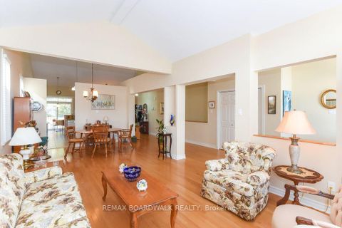 Photo 7 at 1861 Mickelberry Crescent, Notting Hill/Summerside, Orleans