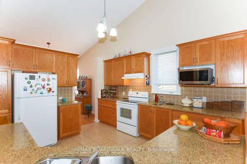 Photo 14 at 1861 Mickelberry Crescent, Notting Hill/Summerside, Orleans