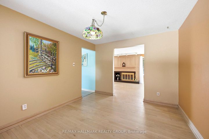 Photo 6 at 59 Ashgrove Crescent, Nepean (Briargreen), Ottawa