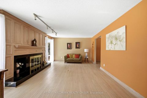 Photo 2 at 59 Ashgrove Crescent, Nepean (Briargreen), Ottawa