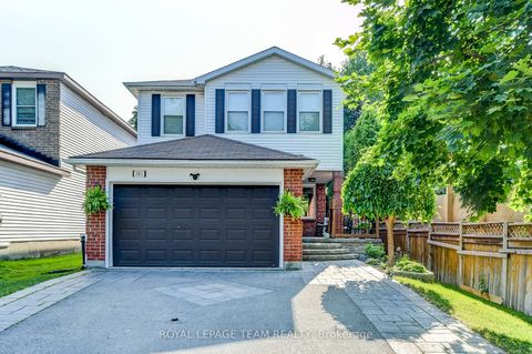 Photo 1 at 141 Acklam Terrace, Morgan's Grant/South March, Kanata