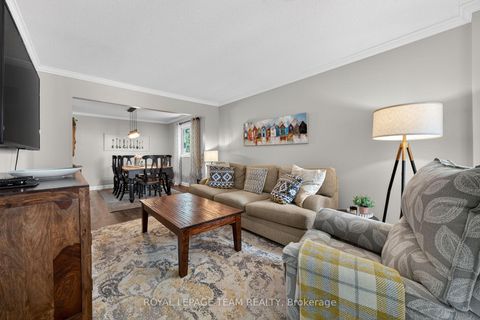 Photo 7 at 141 Acklam Terrace, Morgan's Grant/South March, Kanata