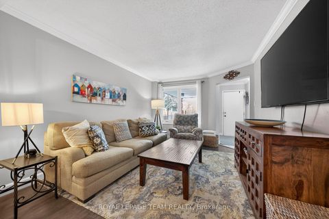 Photo 8 at 141 Acklam Terrace, Morgan's Grant/South March, Kanata