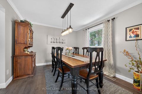 Photo 9 at 141 Acklam Terrace, Morgan's Grant/South March, Kanata