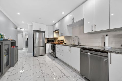 Photo 12 at 141 Acklam Terrace, Morgan's Grant/South March, Kanata