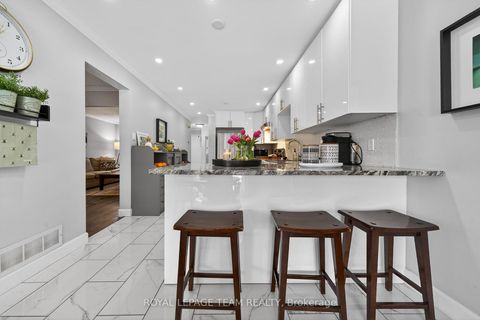 Photo 15 at 141 Acklam Terrace, Morgan's Grant/South March, Kanata