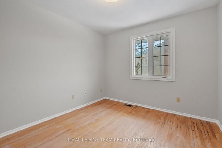 Photo 21 at 87 - 386 Kintyre Private, Nepean (Carleton Square), Ottawa